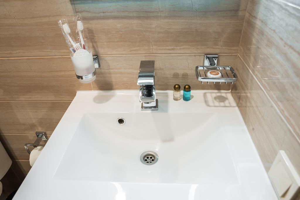 Malon Apartments Odessa Ngoại thất bức ảnh